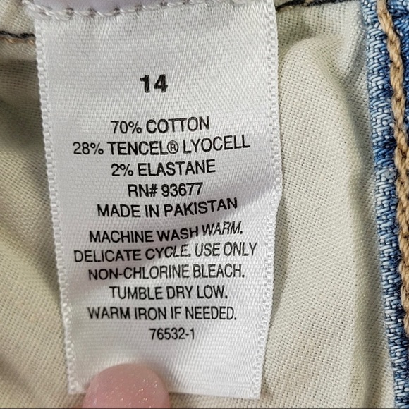 ANA A New Approach Woman’s Mid Rise Boyfriend Jeans light blue distressed 14 - Picture 3 of 13